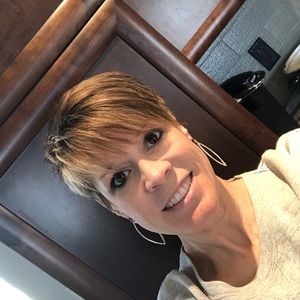 Meet your Posher, Jenifer